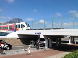 Plaatsen letters op de Klinkertunnel