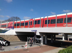Plaatsen letters op de Klinkertunnel